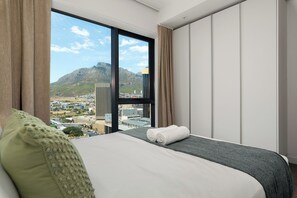 2 bedrooms, in-room safe, iron/ironing board, Internet - Contemporary 2 Bed Apartment | The Rubik (Cape Town)