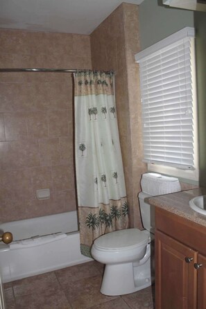 Towels - Brigantine Quarters 2-bedroom condo in Shipyard on Hilton Head Island (Hilton Head Island)