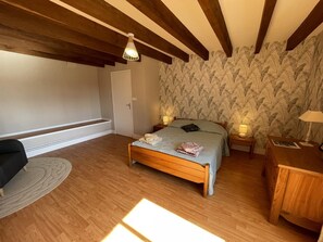 Room - Charming cottage, pets allowed - 6 guests (Manthelan)