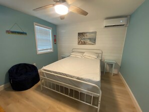 Room -  Campfire Bliss at the Beach 
Eastern Shore Virginia Cottage Getaway (Horntown)