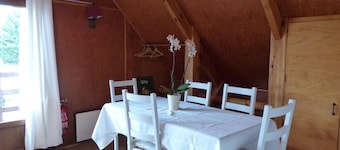 Chalet, pets allowed, view of arenas