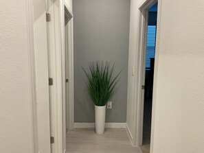 Interior - A Beautiful Luxurious Oasis 3 Bedroom 2 Bathroom Home in Jacksonville (Jacksonville)