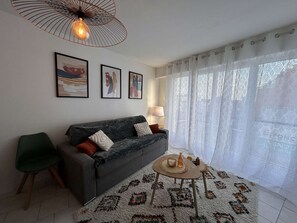 TV - Modern apartment, sea view - 4 guests (Saint-Jean-de-Monts)