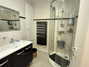 Bathroom - Ground floor studio with open terrace (Wimereux)