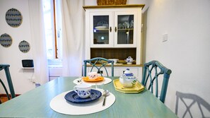 Dining - Cri's House - One Bedroom Apartment, Sleeps 4 (Alghero)