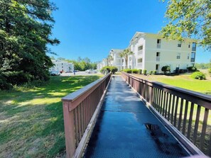 Property grounds - River Oaks great condo with golf course view (Myrtle Beach)