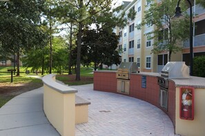 Terrace/patio - Sheraton Broadway Resort 2 bd/2ba - 2 connecting units with AC! (Myrtle Beach)