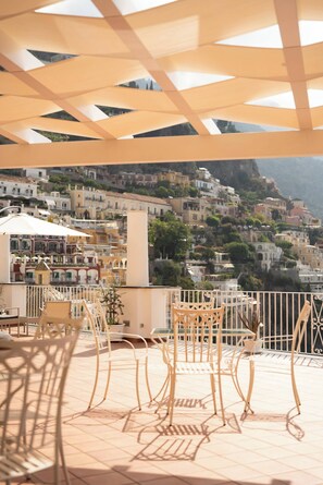 Rom, 1 soverom, terrasse | Spiseområde