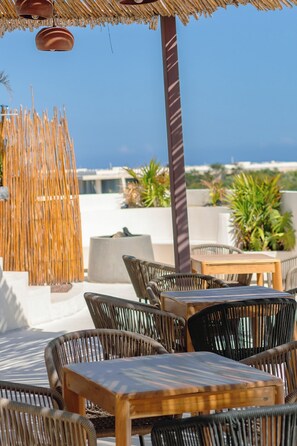 Outdoor dining - Vrbo Property (Tulum)