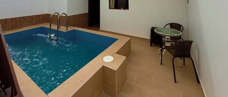 Comfort-Zimmer, Blick auf den Innenhof | Terrasse/Patio