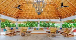 Interior - "La Chula" Fantástica Mansión de Lujo by TopSpot® (La Vega Arriba)