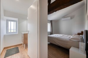 7 habitaciones, tabla de planchar con plancha y wifi gratis 