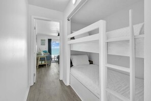 1 bedroom, iron/ironing board, free WiFi - Summit Resort Gulf-View 1BR | King Suite, Bunk Nook, Pools, Beach Access, Resort Amenities (Panama City Beach)