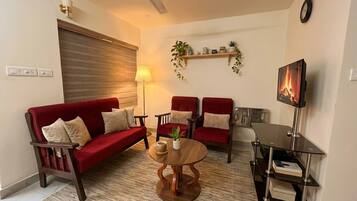 Room, 2 Bedrooms, Smoking, Terrace | Living area