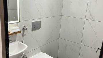 Room, 2 Bedrooms, Smoking, Terrace | Bathroom