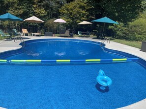 Outdoor pool - Cozy studio in amazing Fayetteville with AC, pool,close to Trilith movie studios (Fayetteville)