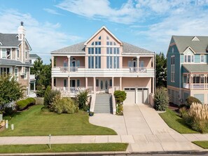 Exterior - Beach Front. Water Views. Inground Pool. (Cape May)