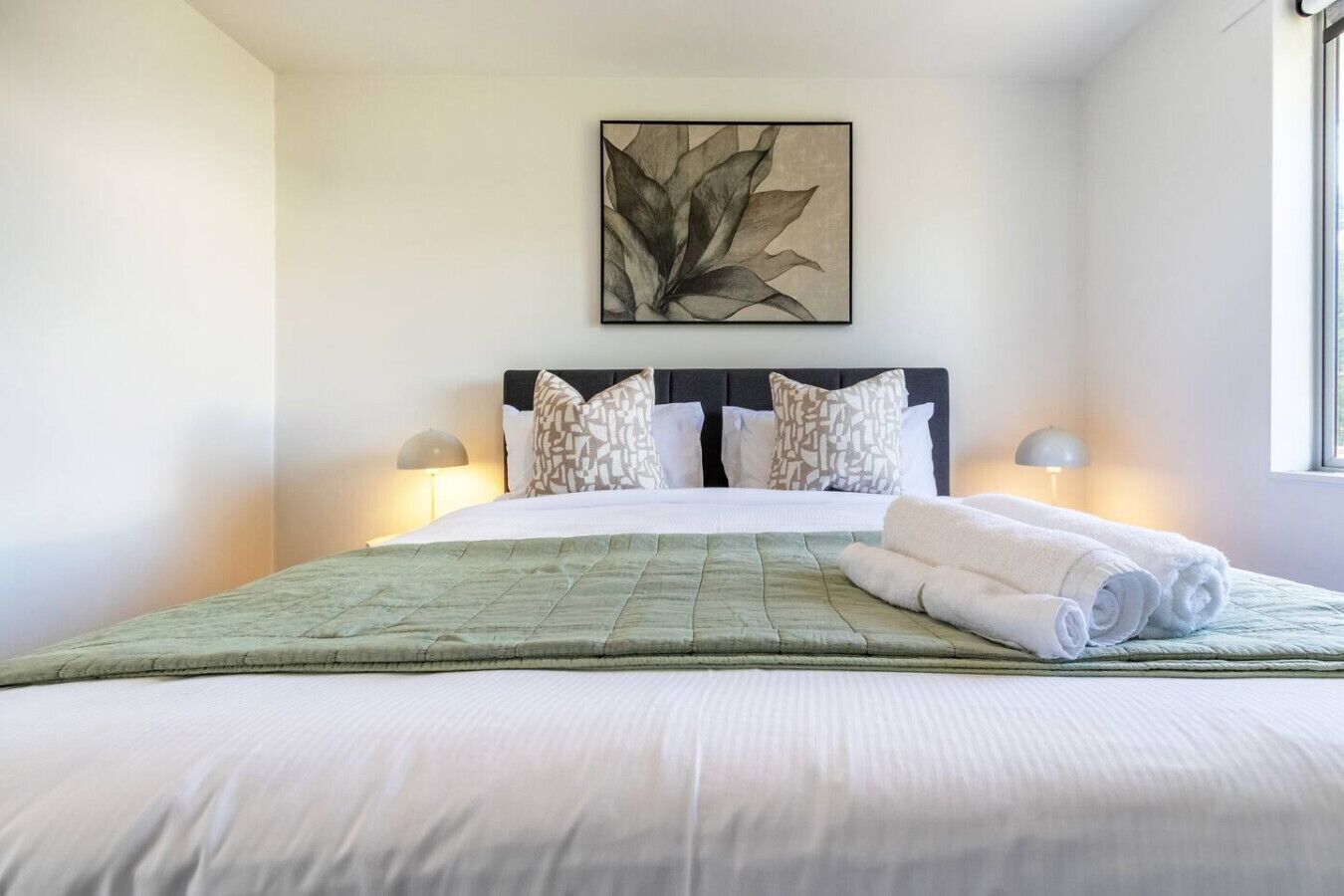 Iron/ironing board, travel cot, WiFi, bed sheets