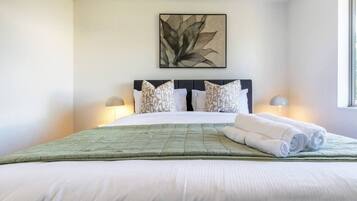 Iron/ironing board, travel cot, WiFi, bed sheets