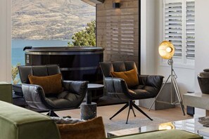 Unclassified image, 4 of 41, button - The Lookout | Hot Tub | Lake View | Luxury (Queenstown)