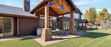 House (6 Bedrooms) | Interior