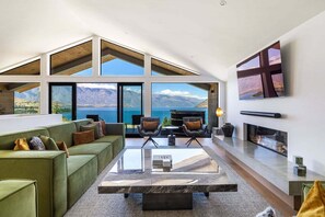 Living area - The Lookout + The Retreat | Sleeps 12 guests (Queenstown)