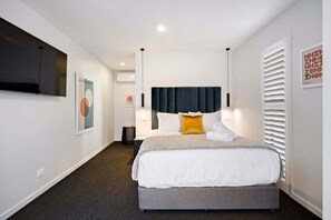 Room - Aspen View + The Hideaway | Sleeps up to 12 guests (Queenstown)