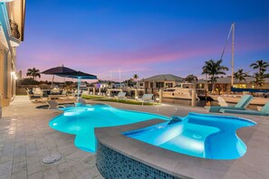 Pool - Lighthouse Beacon Breeze Mansion 90ft waterfront, heated pool, hot tub and more! (Lighthouse Point)