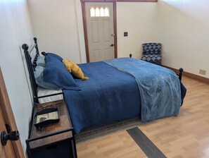 4 bedrooms, travel cot, free WiFi, bed sheets