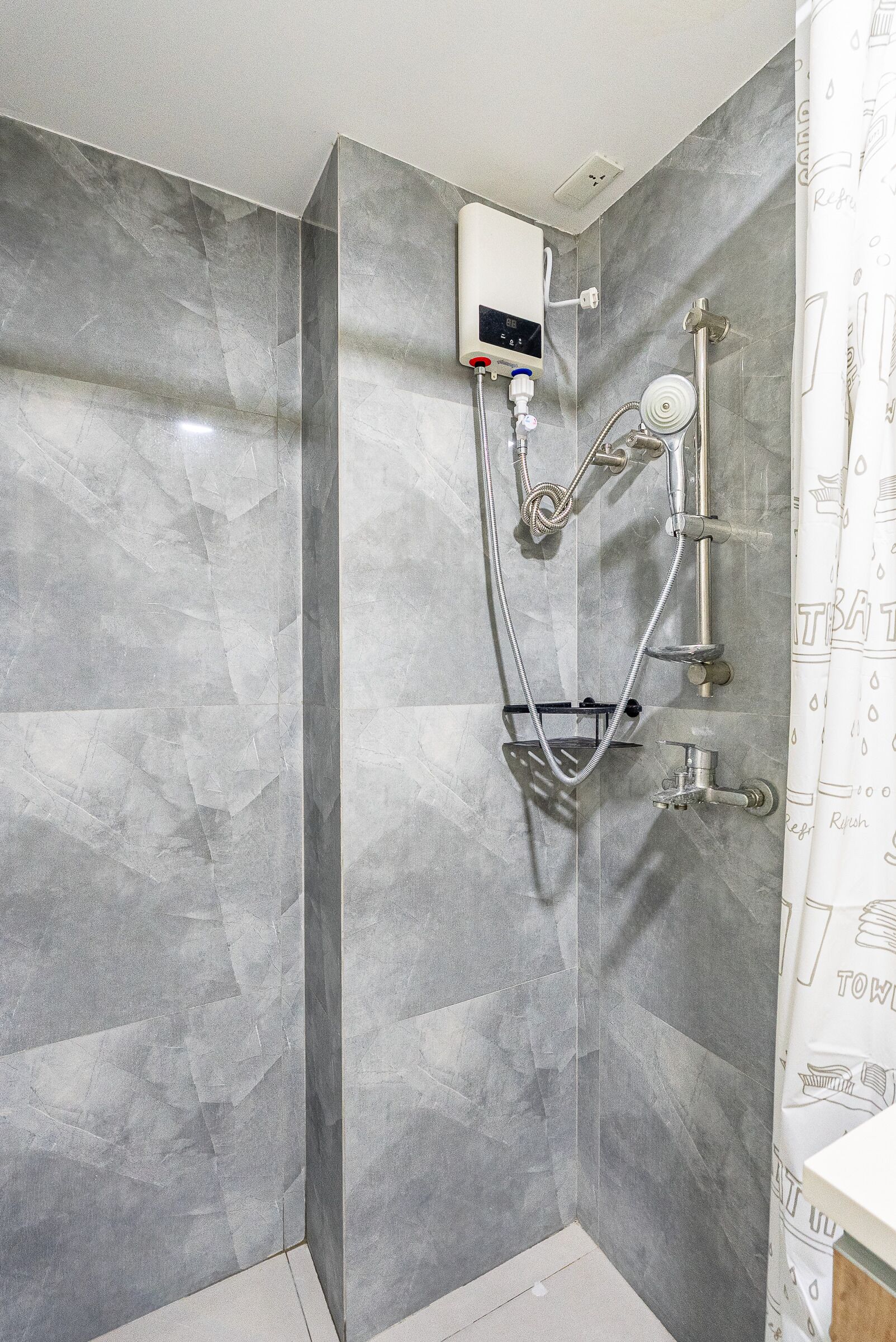 Condo tiện nghi đơn giản | Phòng tắm