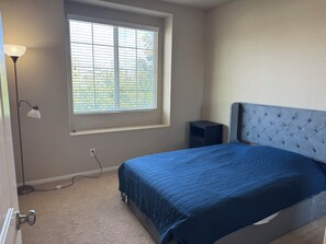 5 chambres, fer et planche à repasser, Wi-Fi, draps fournis