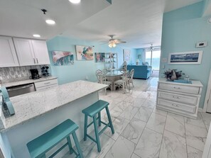 Interior - Welcome to Paradise! This 2/2 Prime Beach getaway awaits you ~~~ (Orange Beach)