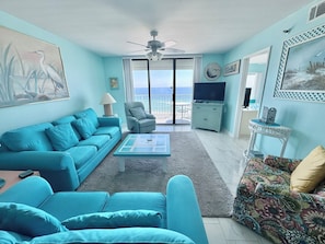 Smart TV, ping pong - Welcome to Paradise! This 2/2 Prime Beach getaway awaits you ~~~ (Orange Beach)