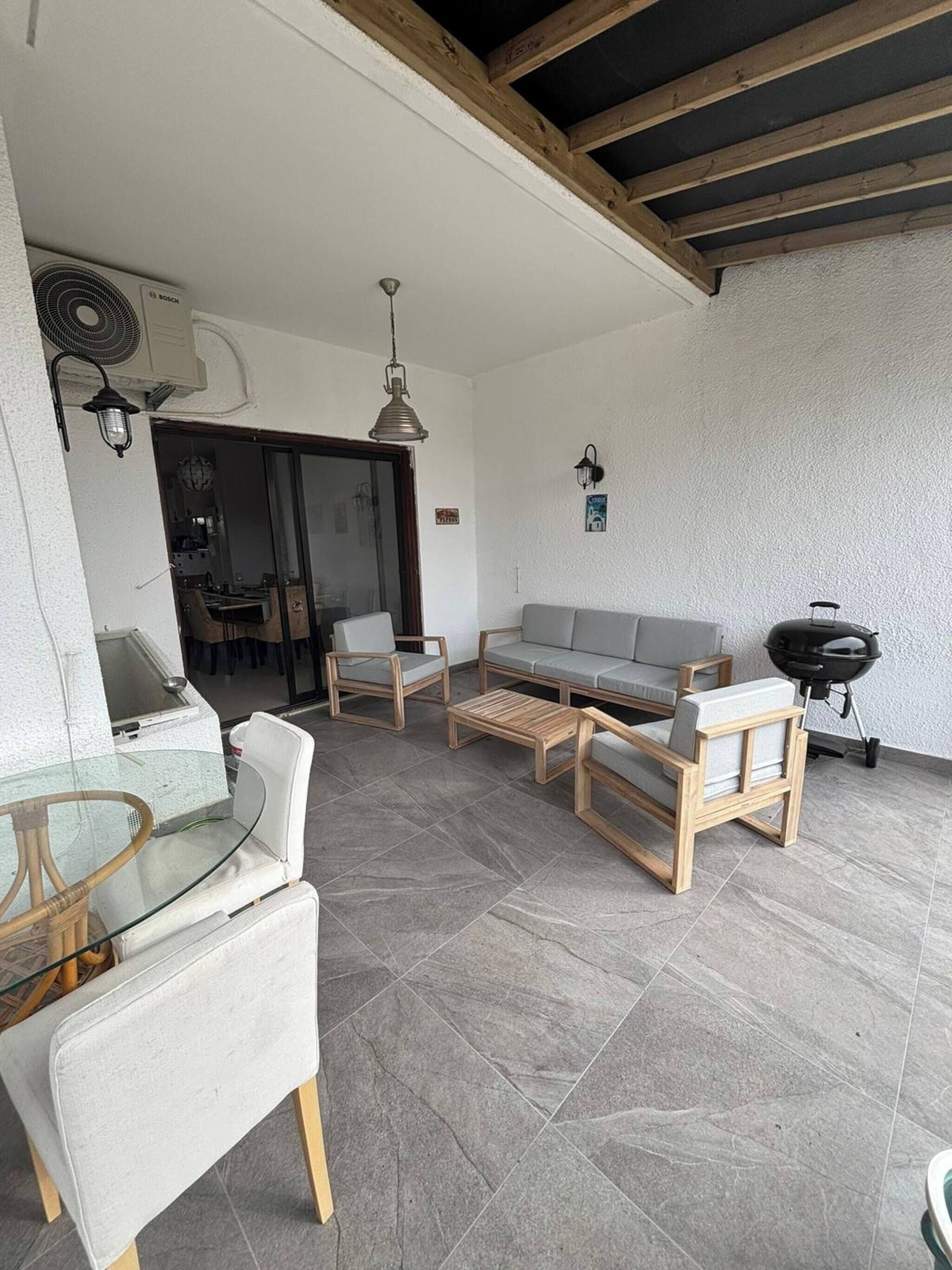 Rumah, 4 kamar tidur, balkon | Tempat makan outdoor