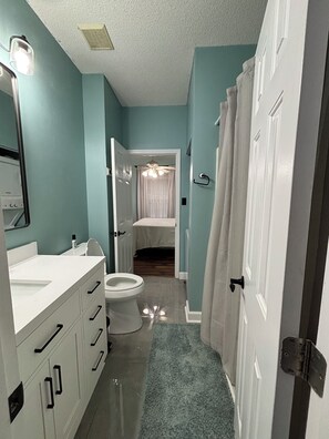 Bathroom - Cozy Myrtle Beach Condo with Indoor/Outdoor Pools (Myrtle Beach)