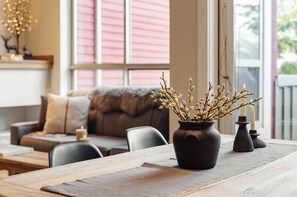 Dining - Cozy Whistler Townhouse (Symphony), steps to village ski lifts and bike trails (Whistler)