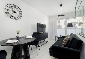 TV - Szczecin Bronowicka Modern Apartment (Szczecin)