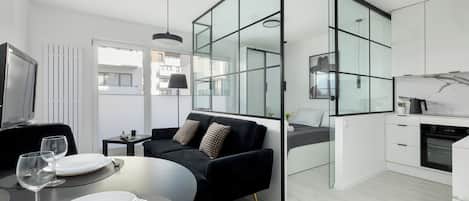 1 habitación, tabla de planchar con plancha, wifi y ropa de cama