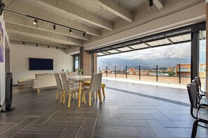 Appartement, 3 slaapkamers, roken, privézwembad | Dineren