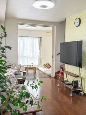 Living area - 5min walk to Tsuruhashi station near onsen and shopping streets (Osaka)