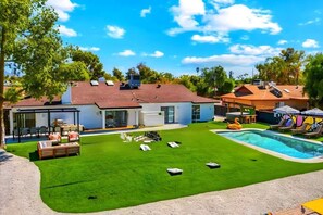 المنشأة من الخارج