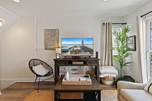Smart TV, books
