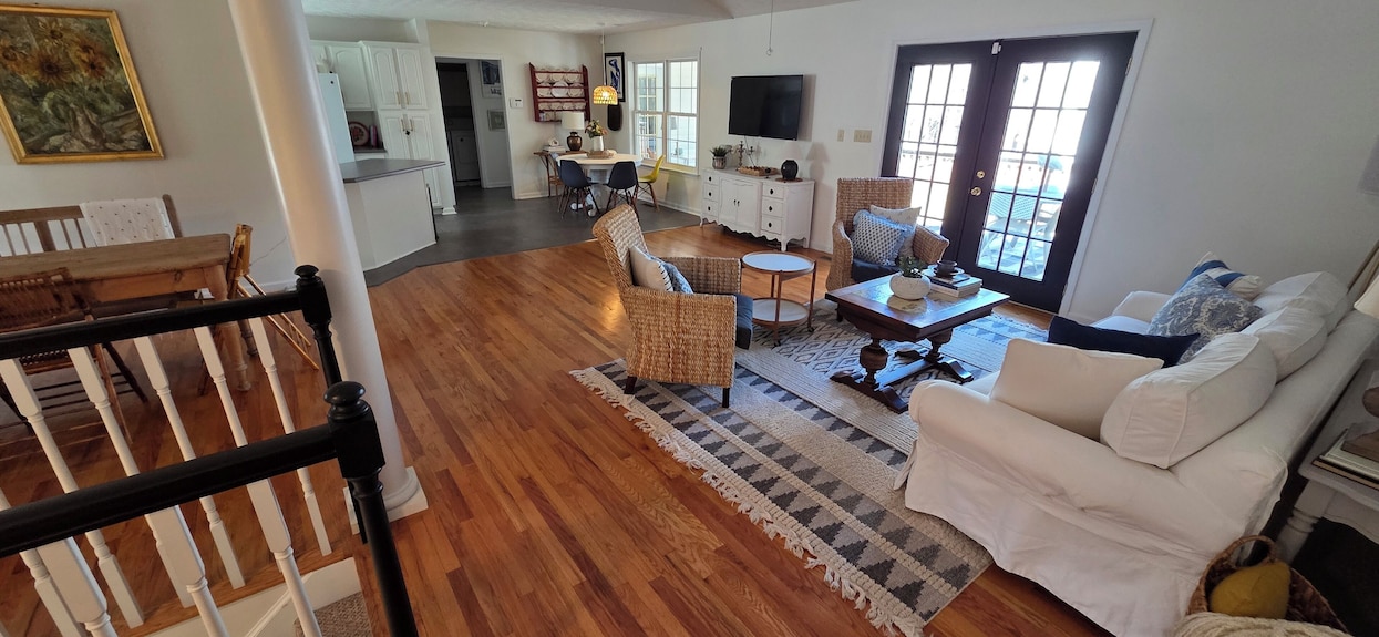 Family-friendly 5br Lake Hartwell Lakefront Getaway With Dock ~ Sunset Shores - Westminster