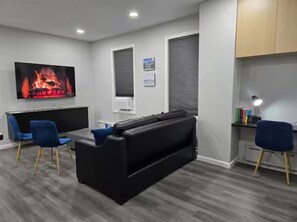 Interior - Sapphire Haven - NJ/NY (North Bergen)