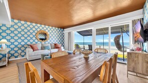 Dining - The Pearl - Ocean Front (San Diego)