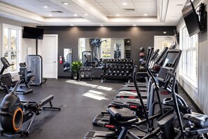 Fitness facility - Villa Resort 7BR: Theater, Heated Pool/Spa, Arcade (Davenport)