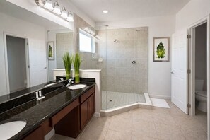 Hair dryer - Villa Resort 7BR: Theater, Heated Pool/Spa, Arcade (Davenport)