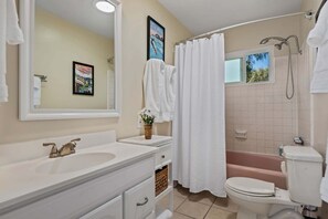 Shower, hair dryer, towels - Perfect Getaway Nestled Between Ocean and Park Views! (Santa Barbara)