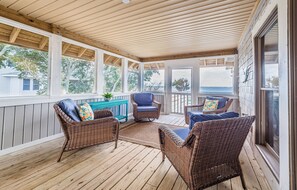 TV - Family Tradition - Duck, Sanderling, Soundfront, Private Pier, Sunset Views, Community Pool, Pets OK (Duck)