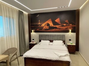 Luxury Double Room, City View - golden mask pyramids view and jacuzzi  (al haram)